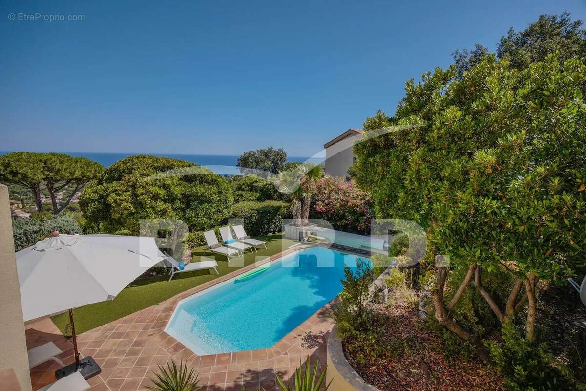 Maison à LES ISSAMBRES