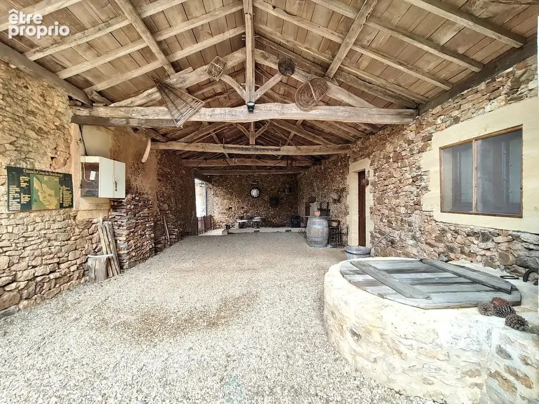 Proche Monpazier, propriété de caractère avec 3 habitations, dépendances et piscine sur 5,3 hectares de terrain - photo 13