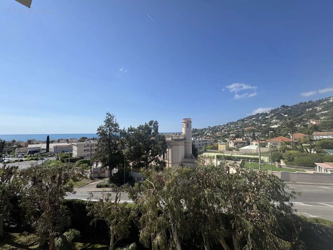 Appartement à VALLAURIS