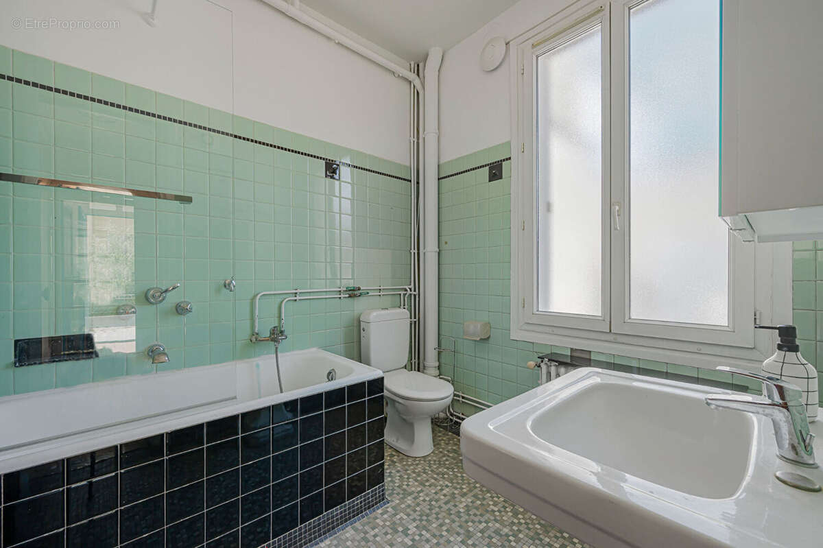 Maison de caractère en centre-ville - photo 11