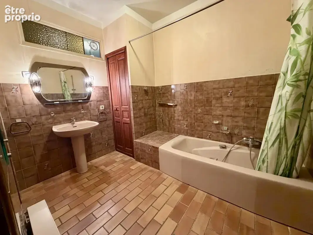 Maison 4 pièces 140 m² à vendre à Charleval (13350) - photo 14