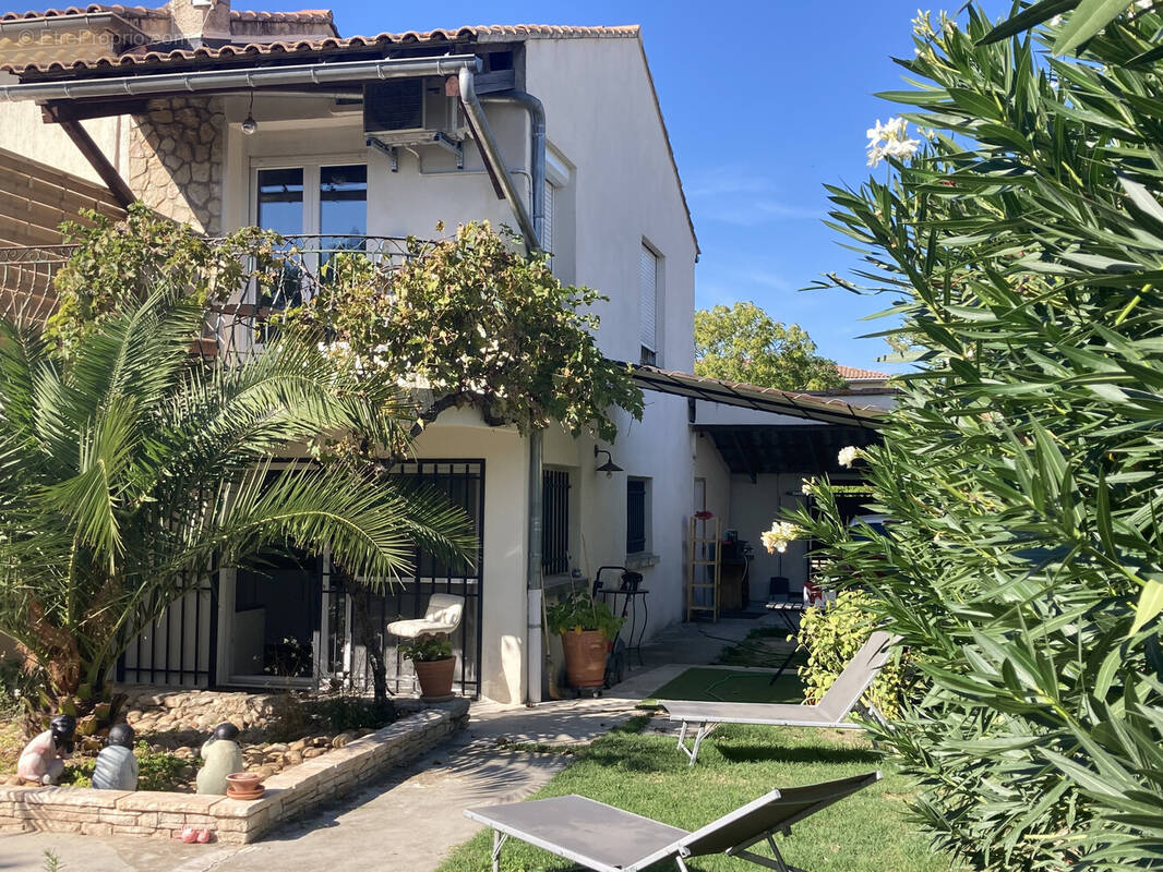 Appartement à L&#039;ISLE-SUR-LA-SORGUE