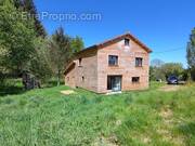 Maison à POULE-LES-ECHARMEAUX
