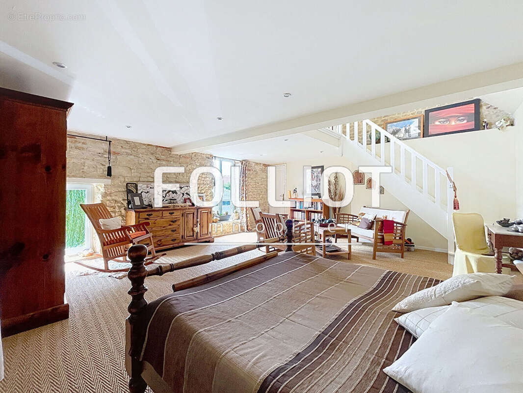 Maison à LAIZE-LA-VILLE