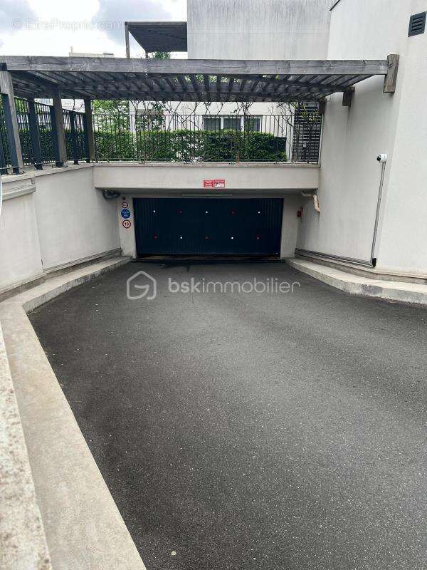 Appartement à FLEURY-MEROGIS