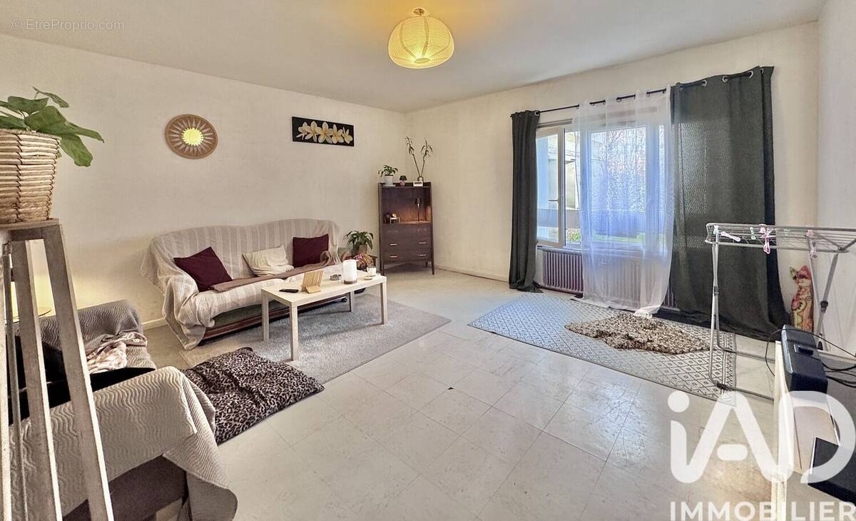 Photo 1 - Appartement à AUXERRE