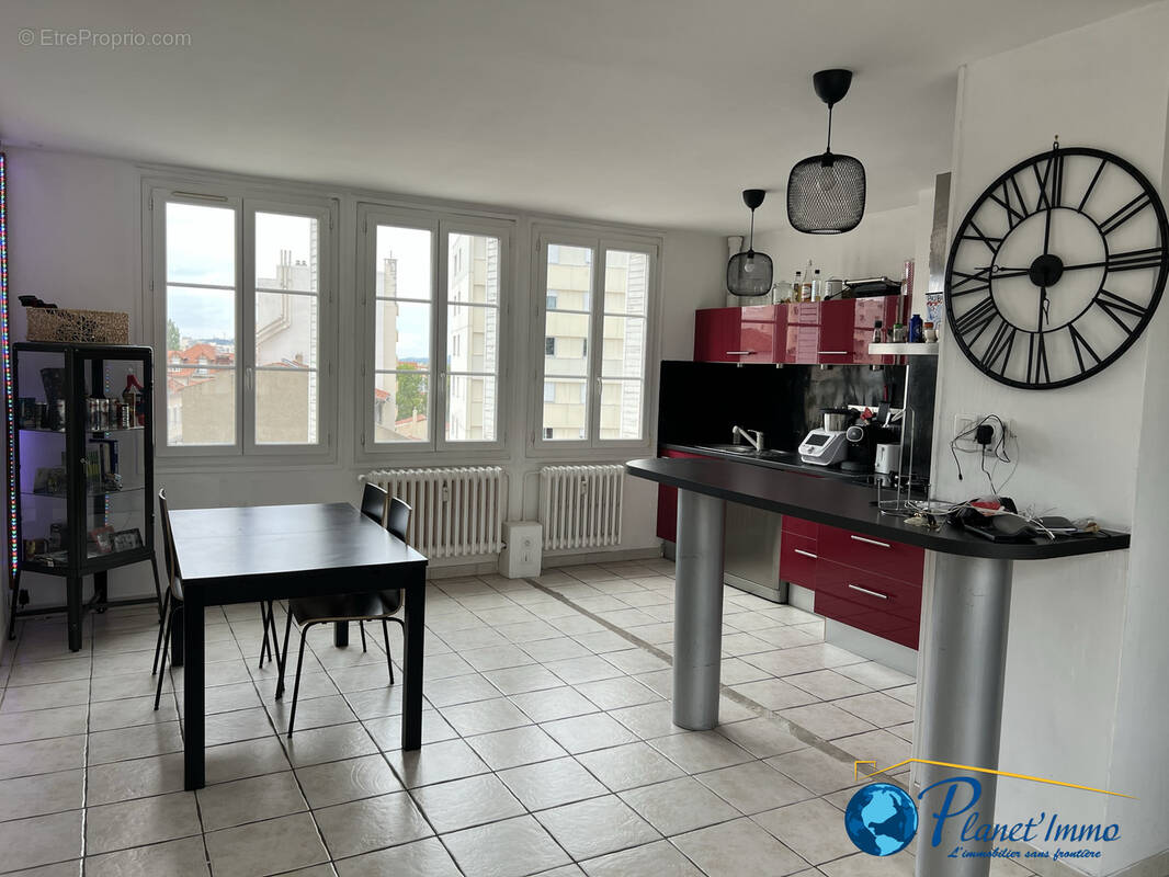 Appartement à SAINT-ETIENNE