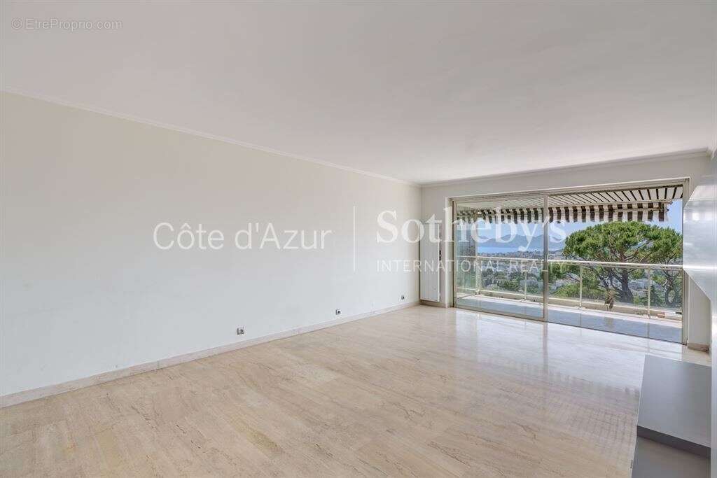 Appartement à LE CANNET