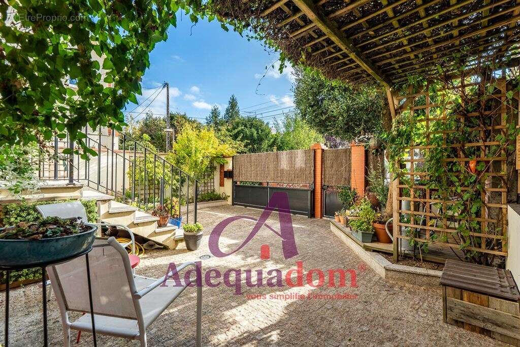 Maison à BOIS-COLOMBES