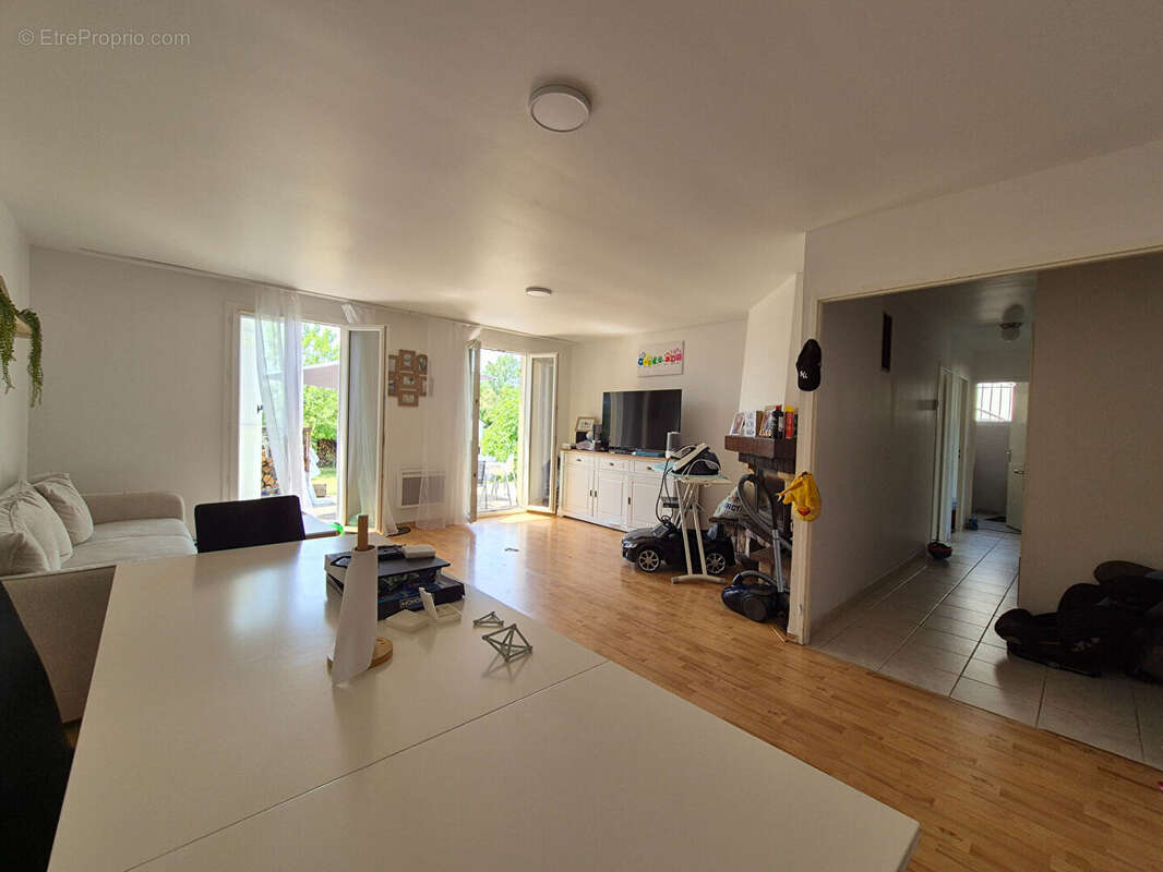 Maison à CORQUILLEROY