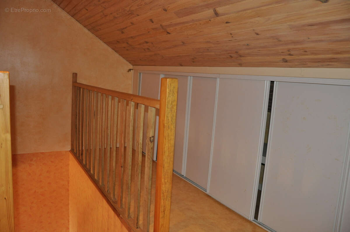 Jolie longère à la campagne, avec 6 chambres et 5610 m2 de terrain - photo 13