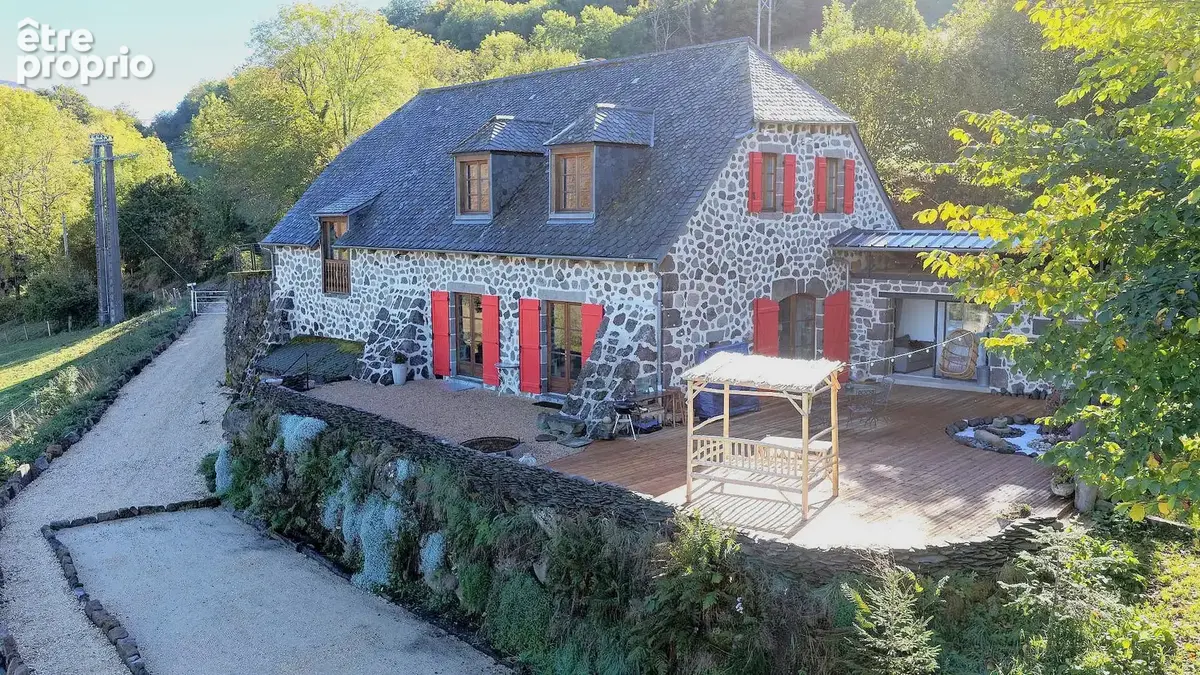 Maison 7 pièces 224 m² à vendre à Saint-Projet-De-Salers (15140) - photo 1