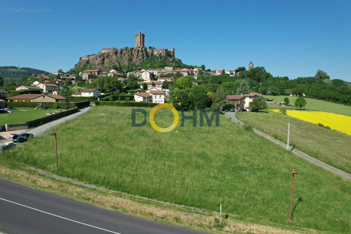 Terrain à POLIGNAC