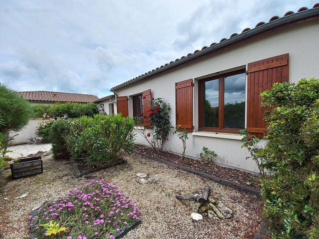 Maison 3 chambres avec terrasse et jardin clos - Résidence calme à faibles charges - photo 2