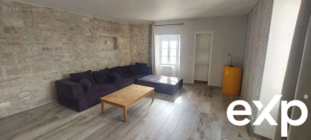 Maison à VEZENOBRES