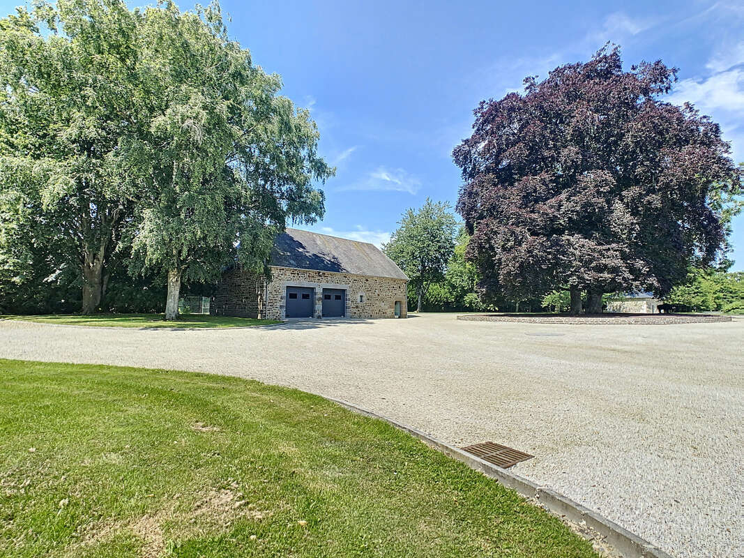 Maison à SAINT-SEVER-CALVADOS