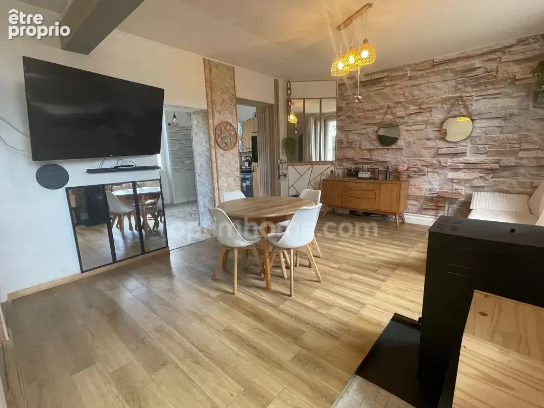 Belle maison en pierre de 4 chambres avec jardin de 515 m2 plat et puits - photo 3