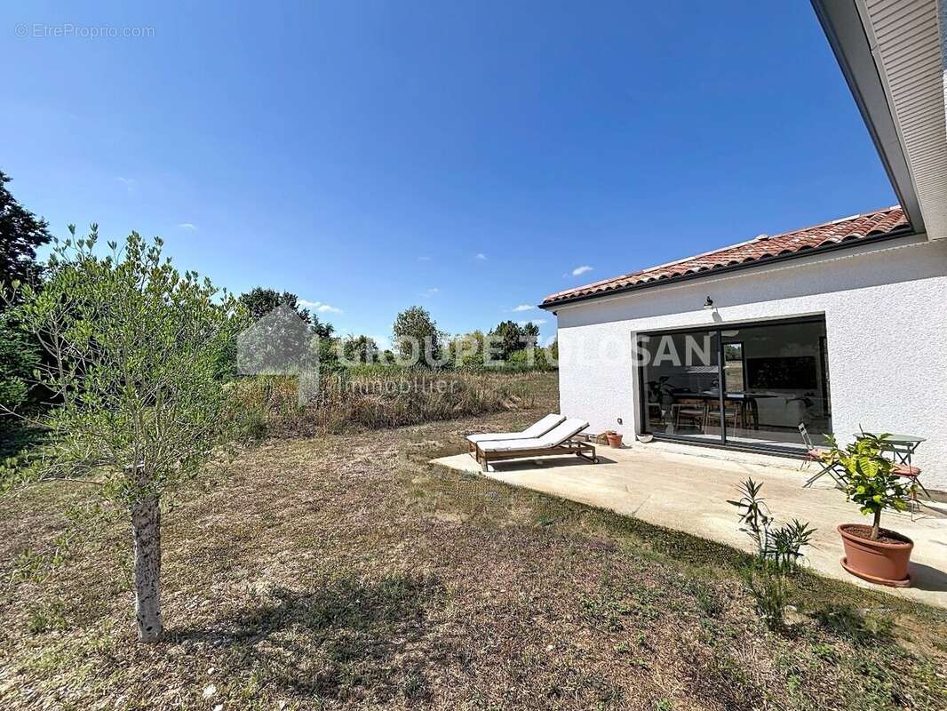 Maison 96 m² à Briatexte  - photo 15