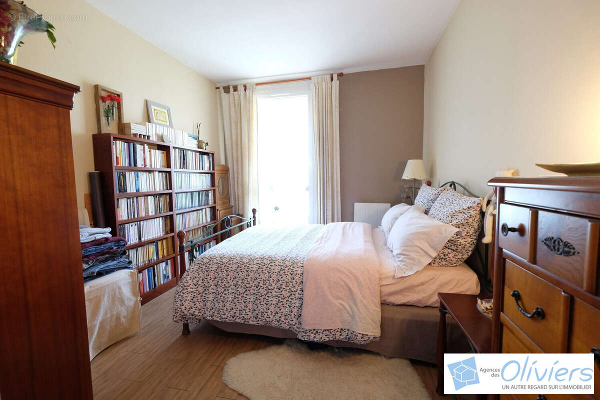 Appartement 77 m² à Voisins-Le-Bretonneux  - photo 8