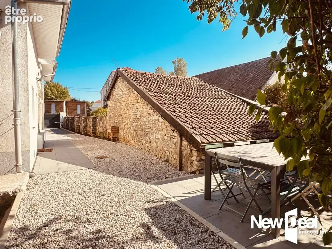 Exclusivité – Maison en pierre rénovée à Besançon - photo 4