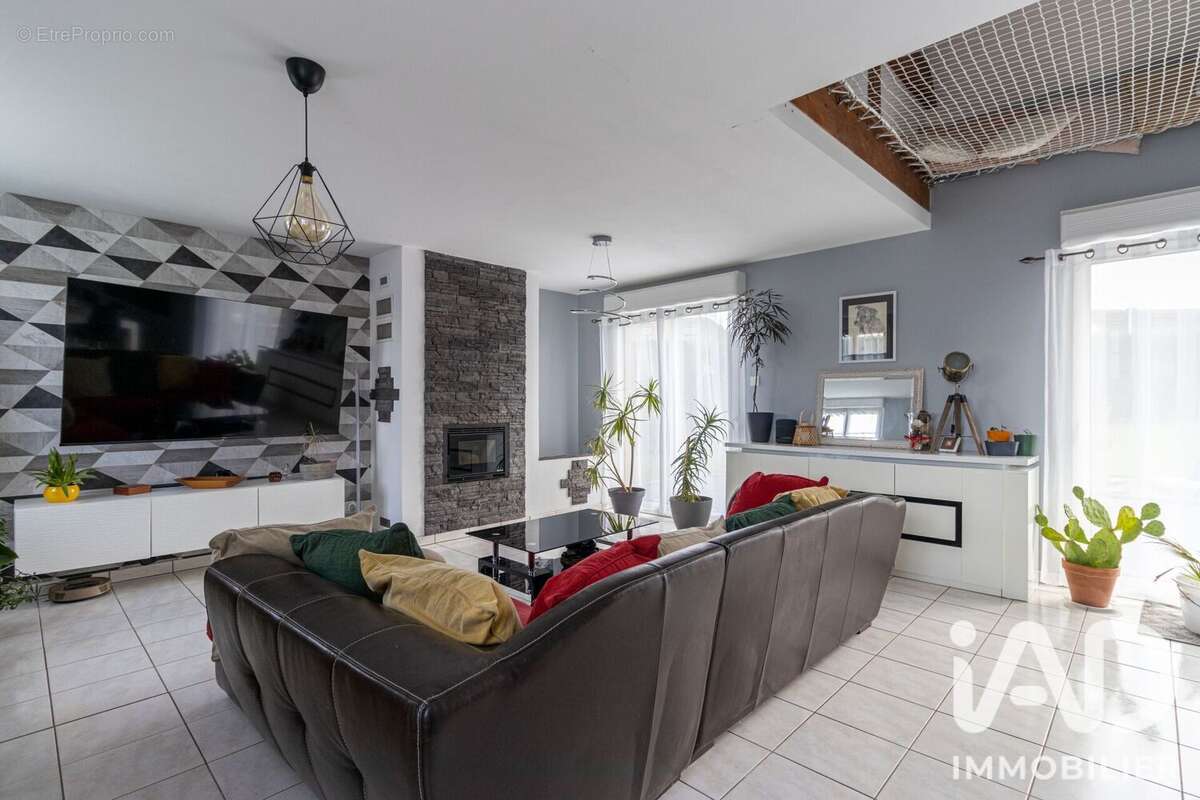 Maison 126 m² à Conches-En-Ouche  - photo 3