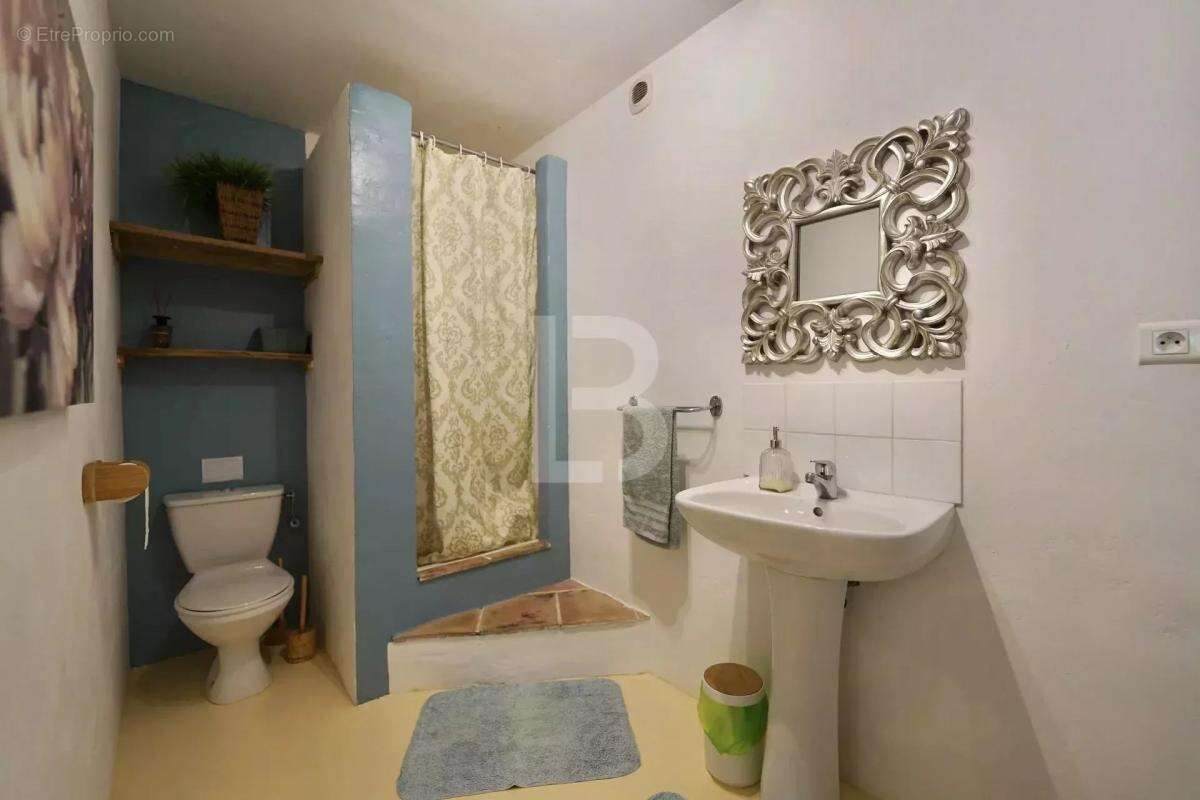 Maison à GREOLIERES