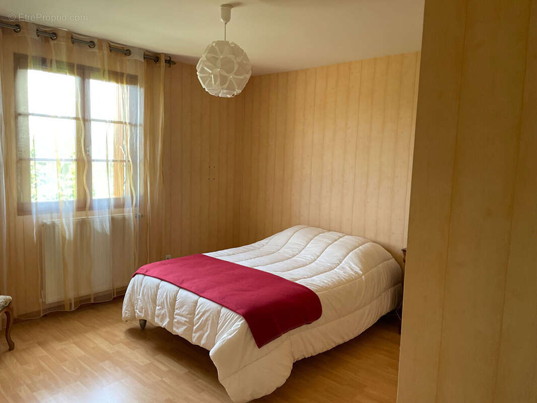 Maison à COUSSAY-LES-BOIS