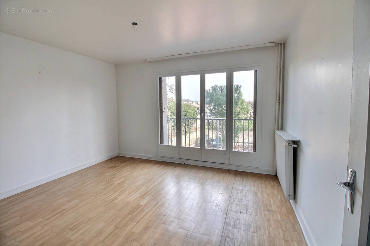 Appartement à SURESNES