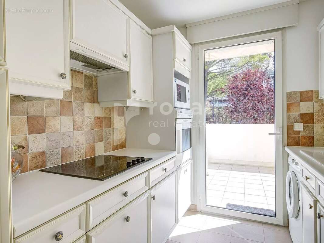 Appartement à MOUGINS