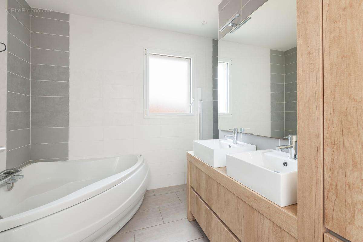 Maison contemporaine de 2018 avec piscine - photo 8