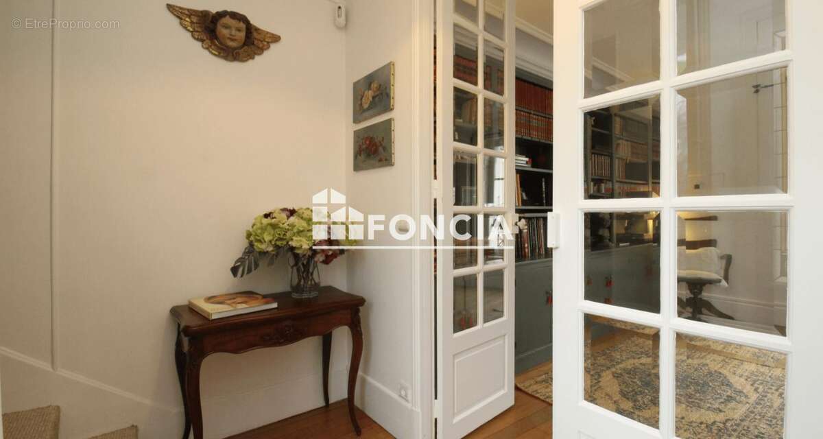 Maison à VERRIERES-LE-BUISSON