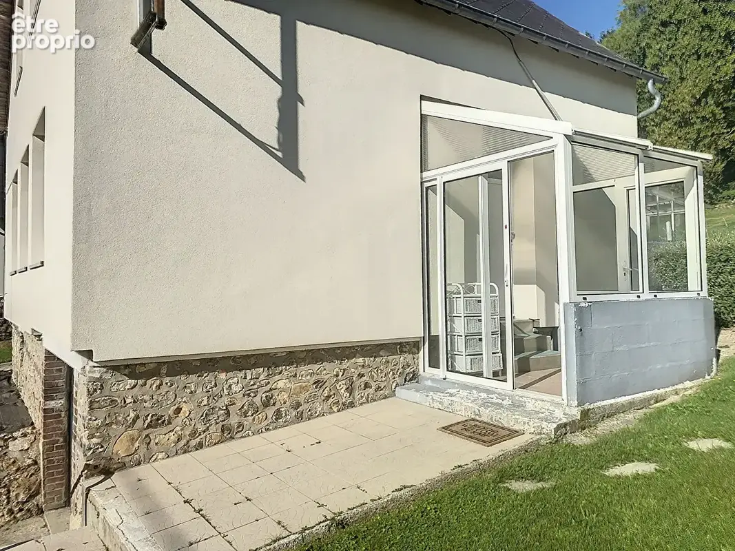 Maison au calme dans la vallée de la Risle entre le Bec Hellouin et Brionne sans aucun travaux à prévoir . - photo 2