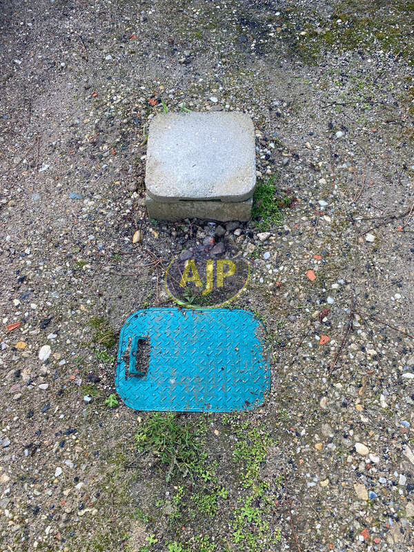 Terrain à VENDAYS-MONTALIVET