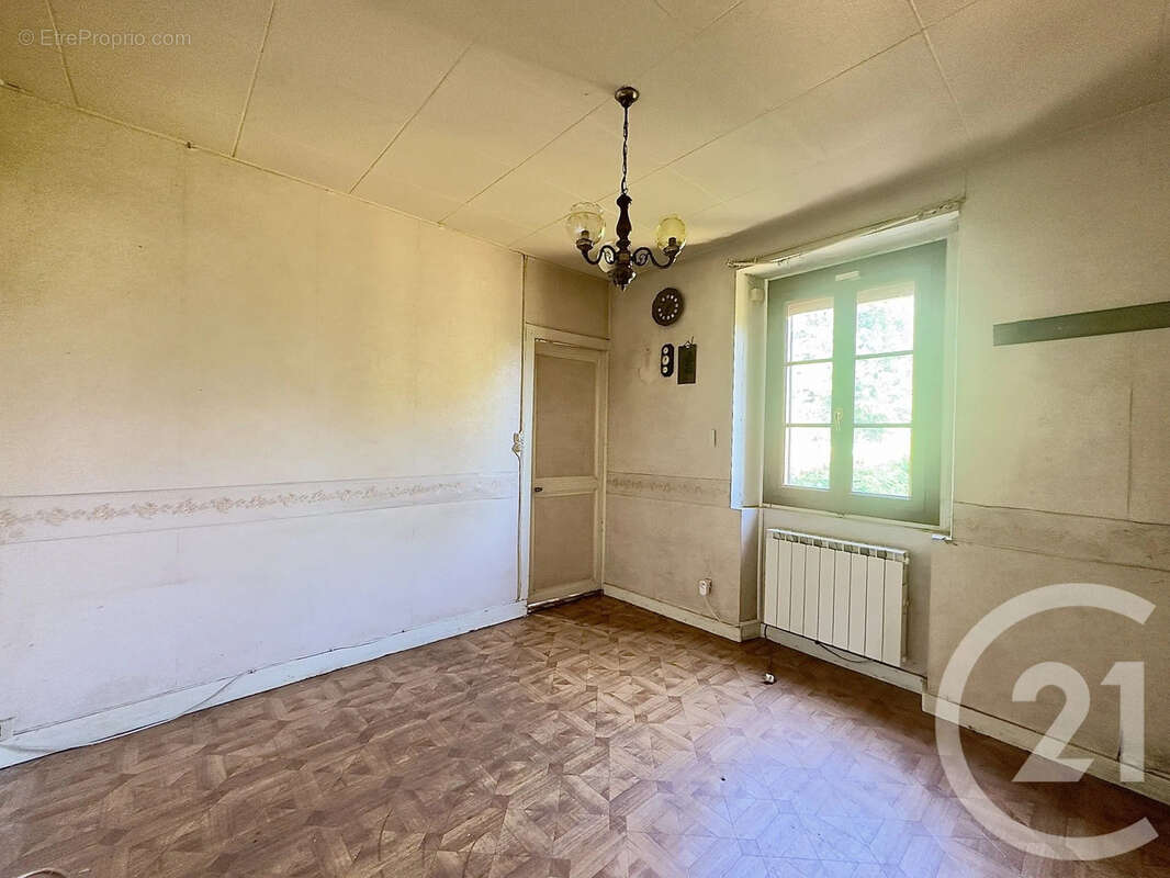 Maison 79 m² à Thiron-Gardais  - photo 4