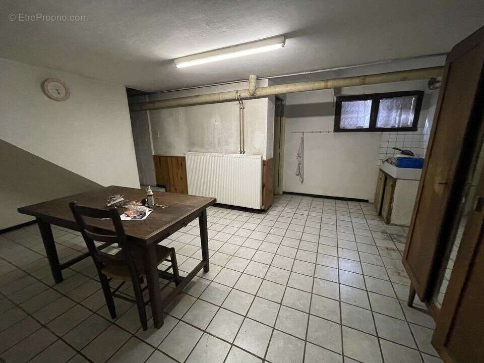 Maison à BRENNES