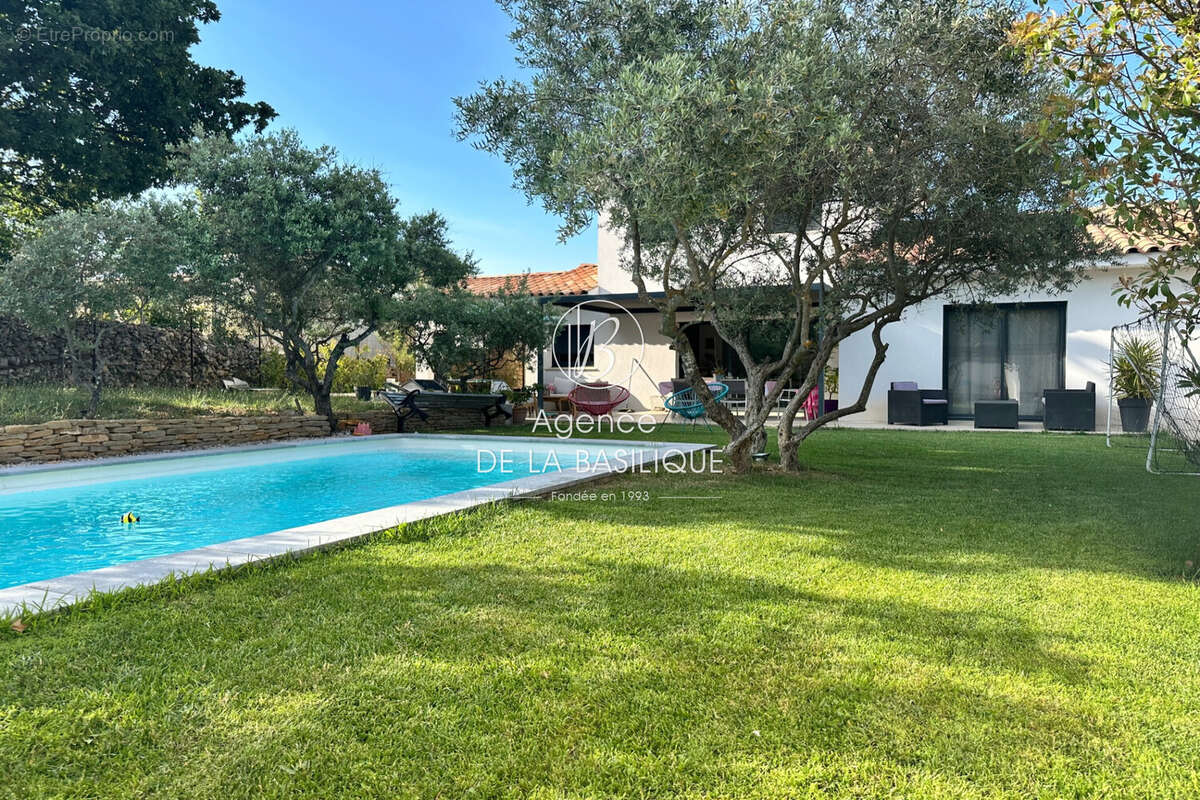 Maison à SAINT-MAXIMIN-LA-SAINTE-BAUME