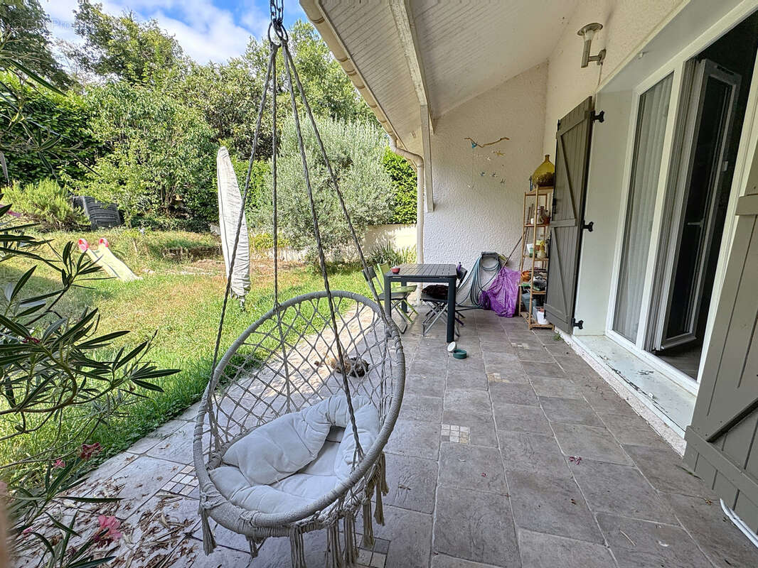 Maison à SAINT-GENIS-LAVAL