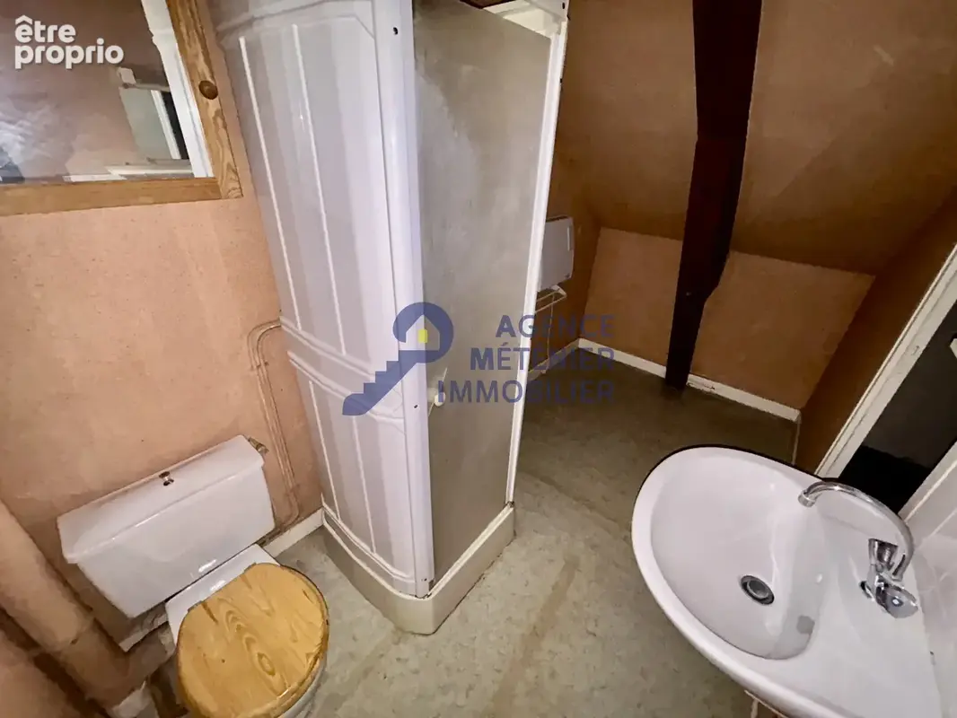 Maison avec 3 chambres, sous-sol, garage et beaux volumes à aménager - photo 22