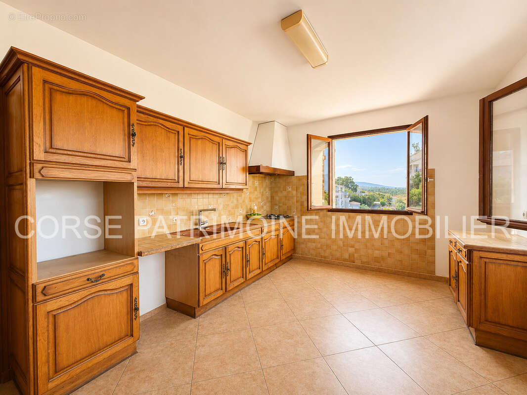 Villa aux multiples possibilités au coeur de Solenzara - photo 13