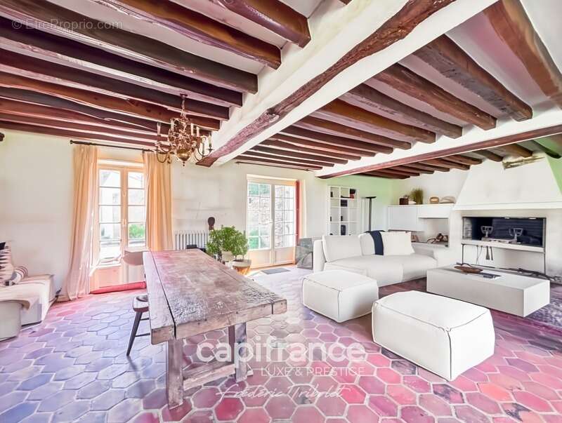 Ancien corps de ferme en pierre – 241 m² – grange – 13 205 m² de terrain (78) - photo 7