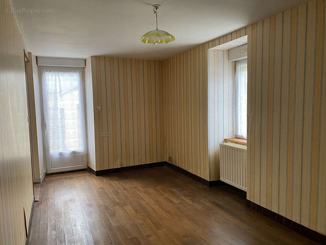 Maison à SAINT-PIERRE-DES-LANDES