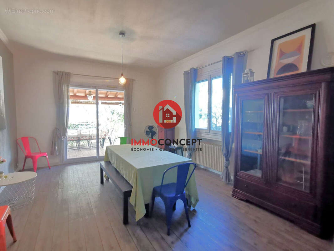 Maison à BAGNOLS-SUR-CEZE