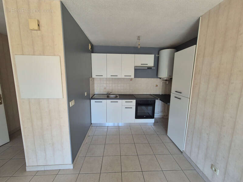 SOUS OFFRE D'ACHAT APPARTEMENT T2 SAINT-MARTIN-D'HÈRES  Vente 2 Pièces avec Terrasse Plein Sud & Cave  Proche Campus Universitai - photo 4