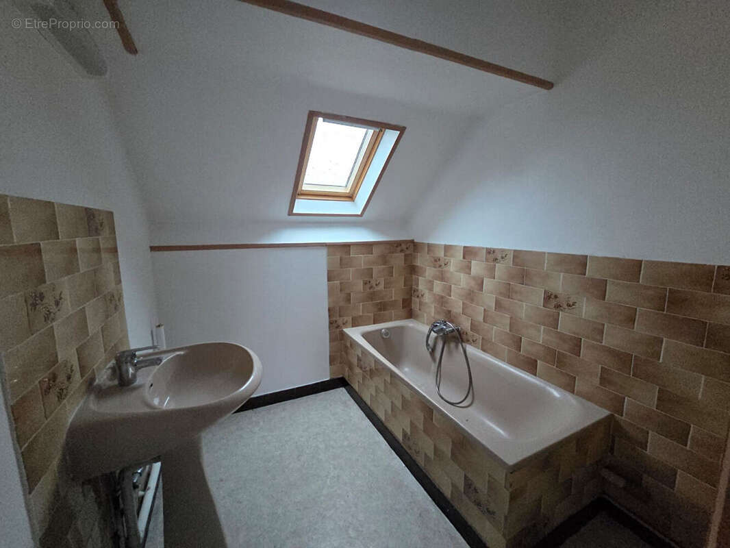 Maison à SAINT-QUENTIN