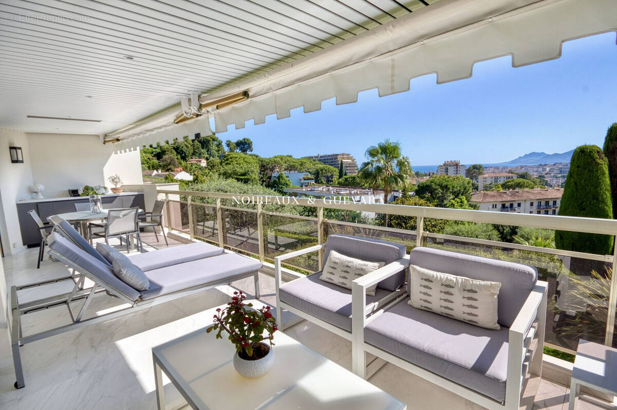 Appartement à LE CANNET