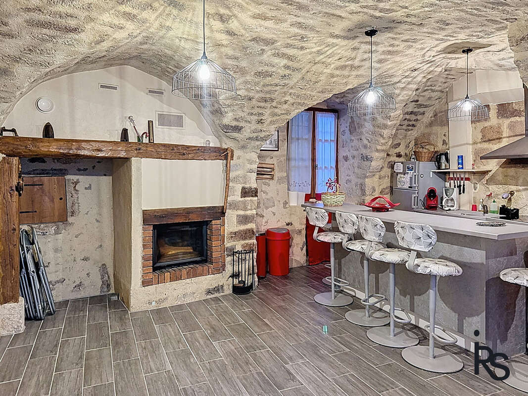 Maison de village de 75,7 m2 dans le centre historique du village - photo 5