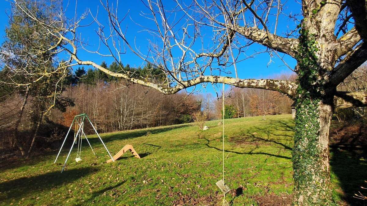 Maison à LA SALVETAT-PEYRALES