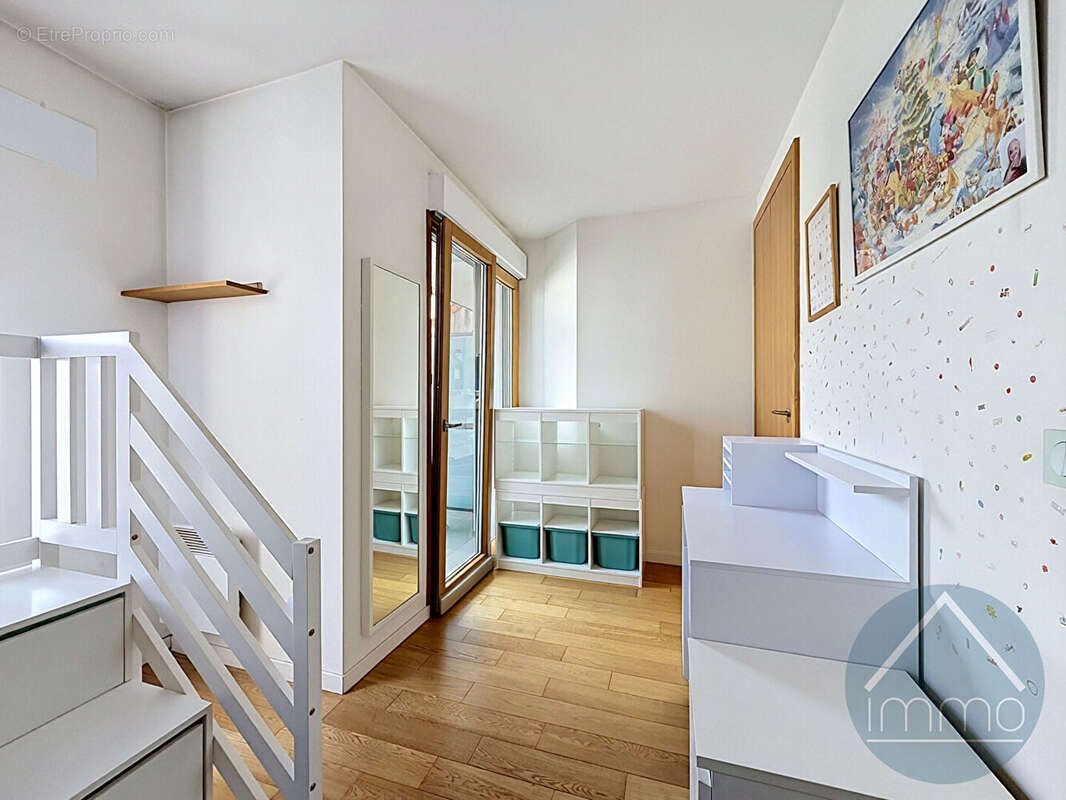 Appartement à NANTERRE