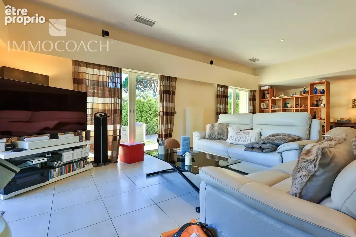 Charmante  villa conviviale  T4  de plain-pied avec piscine et jardin  à Saint Tropez - photo 10