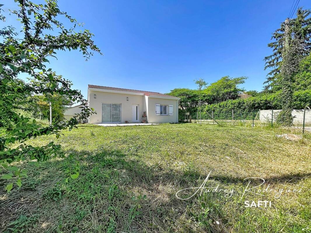 Photo 1 - Maison à CHANOS-CURSON